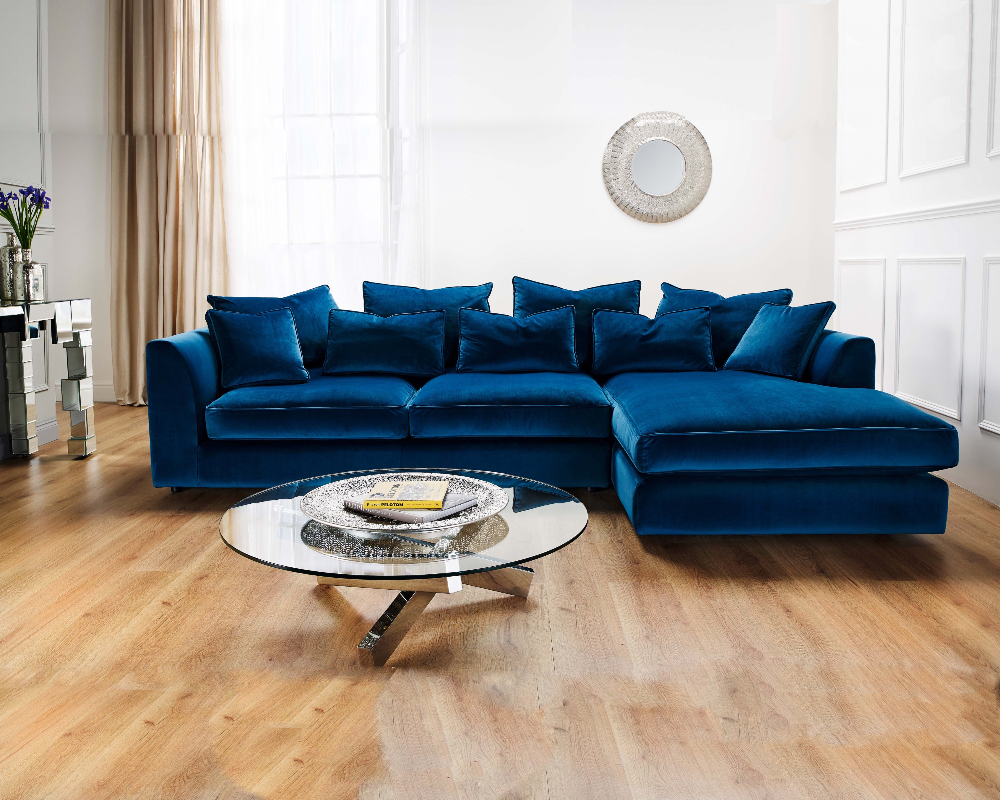 Bossanova Small Sofa with Chaise